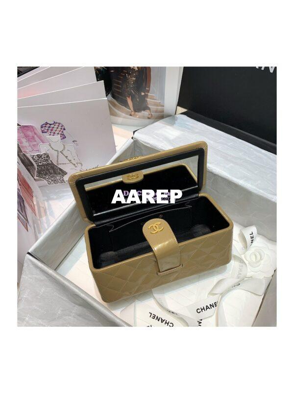 Replica Chanel Vintage 1994 Gold Patent Vanity Case Bag 01919 (Limited) 7