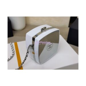 Replica Chanel Clutch With Chain in Lambskin AP2425 White 2