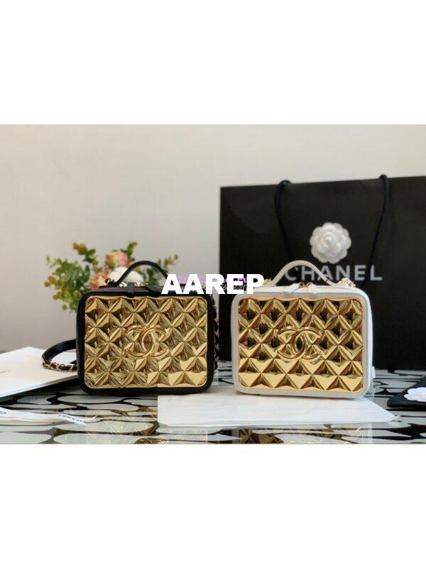 Replica Chanel Gold Vanity Case in Lambskin AS2900 White
