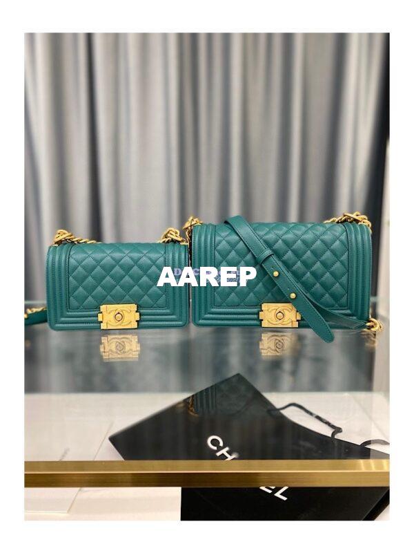 Replica Chanel Medium Boy Handbag in Grained Calfskin with Matte Gold Hardware 67086 Peacock Green 3