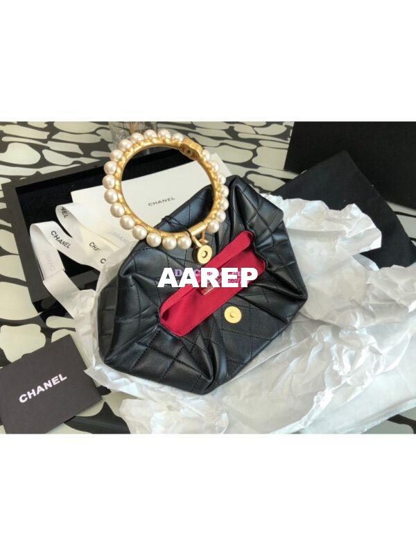 Replica Chanel Pearl Bracelet Lambskin Clutch Bag AS2609 Black 8