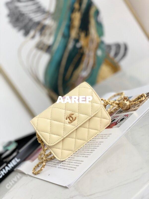 Replica Chanel Lambskin Chain Clutch With Charm AP1628 Yellow 3