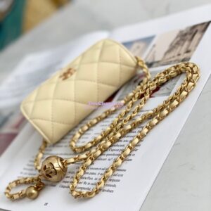 Replica Chanel Lambskin Chain Clutch With Charm AP1628 Yellow 2