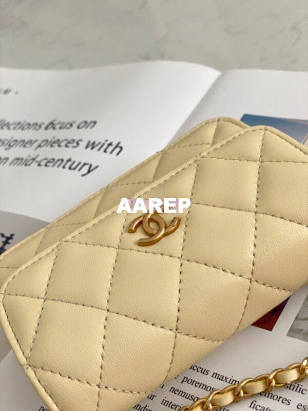Replica Chanel Lambskin Chain Clutch With Charm AP1628 Yellow 5