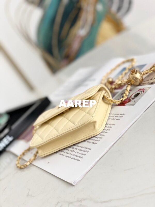 Replica Chanel Lambskin Chain Clutch With Charm AP1628 Yellow 10