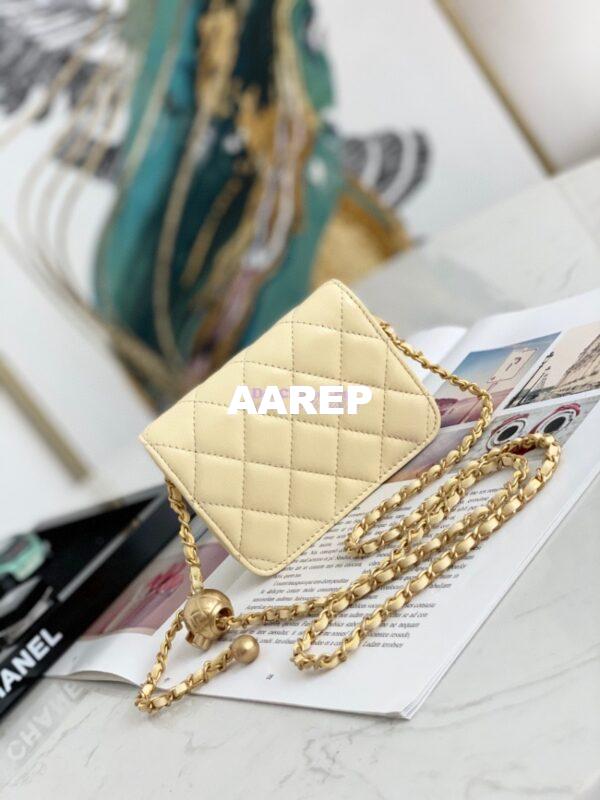Replica Chanel Lambskin Chain Clutch With Charm AP1628 Yellow 11