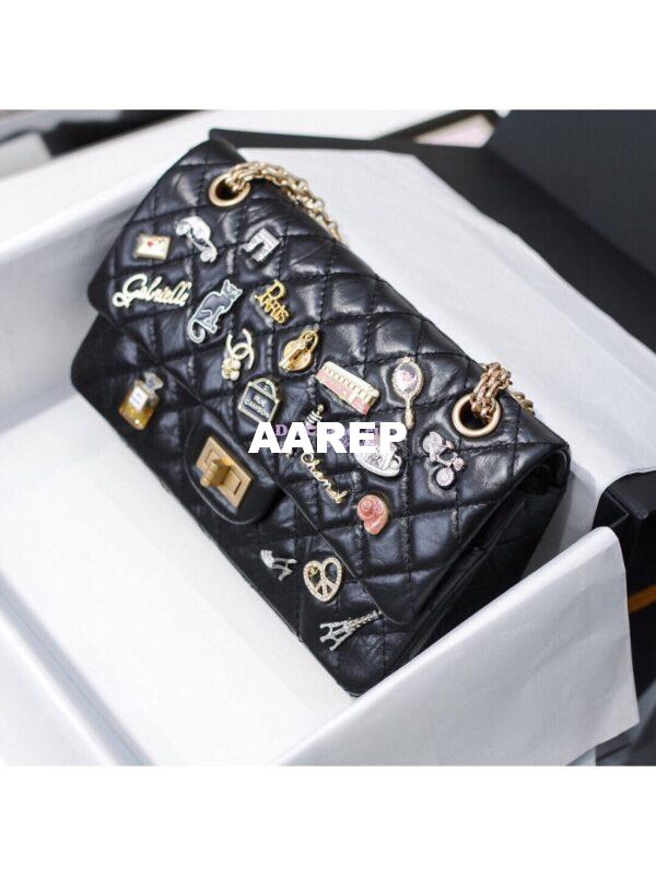 Replica Chanel Reissue 2.55 Lucky Charm 225 Flap Bag A37586 Vehicle 4