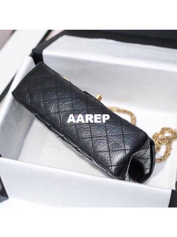 Replica Chanel Reissue 2.55 Lucky Charm 225 Flap Bag A37586 Vehicle 11