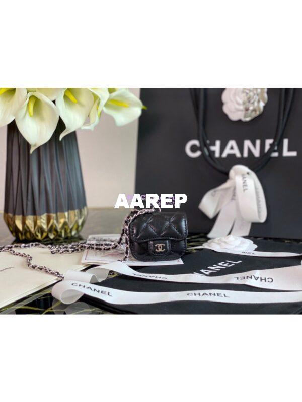 Replica Chanel Airpods Pro Case AP1739 Lambskin 2