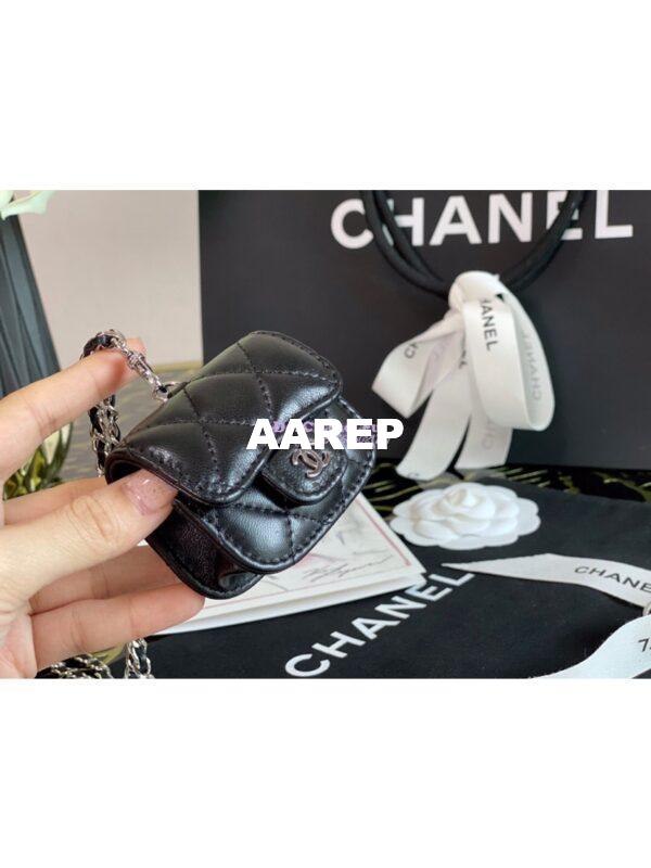 Replica Chanel Airpods Pro Case AP1739 Lambskin 4
