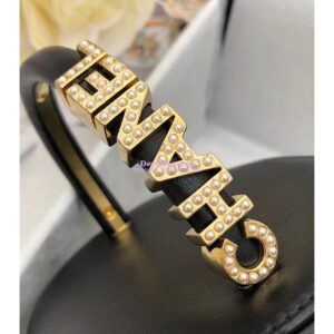 Replica Chanel Vanity Bag in Calfskin AS2061 Black 2