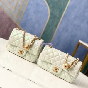 Replica Chanel Lambskin Flap Bag AS1786 Iridescent Ivory