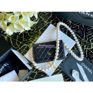 Replica Chanel Wallet On Pearl Chain WOC in Calfskin AP1814 Black
