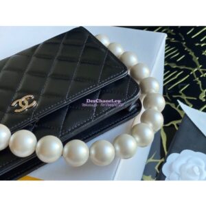 Replica Chanel Wallet On Pearl Chain WOC in Calfskin AP1814 Black 2