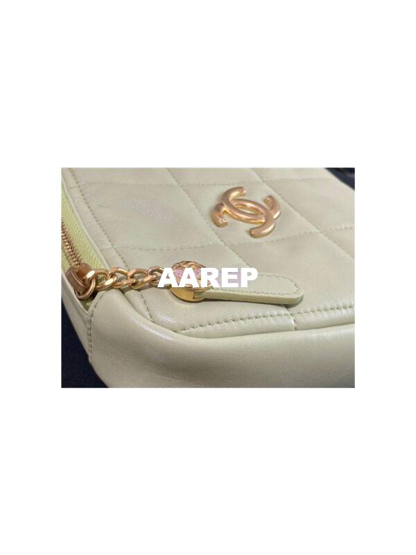 Replica Chanel Diamond Bag AS2201 in Smooth Calfskin Green 4