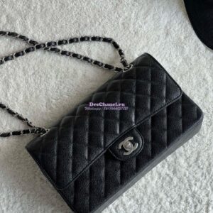 Replica Chanel CF 1112 Classic Flap Caviar in Black Bag