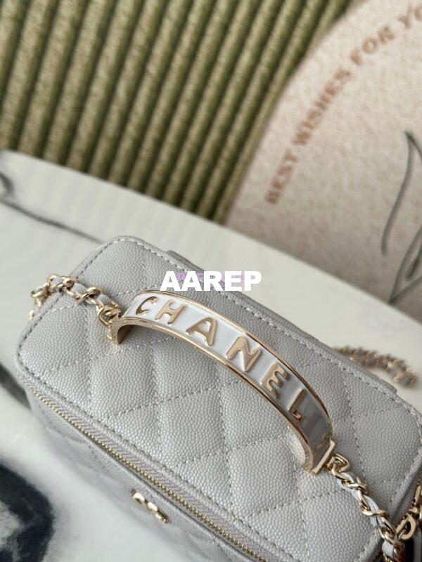 Replica Chanel Exclusive Limited-Edition Grained Calfskin Metal Enamel Handle Vanity Chain Bag – AP4426 Grey 5