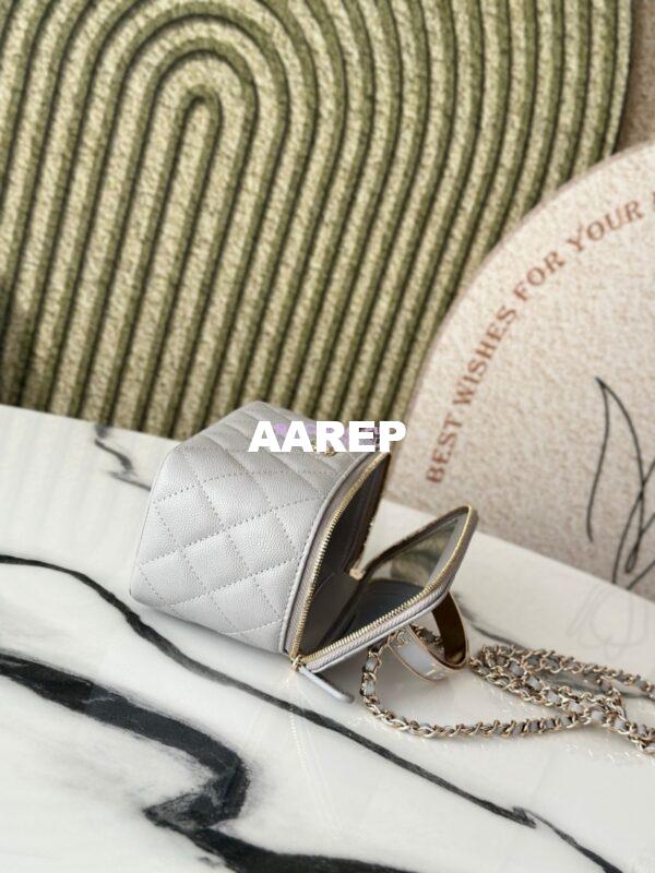 Replica Chanel Exclusive Limited-Edition Grained Calfskin Metal Enamel Handle Vanity Chain Bag – AP4426 Grey 9