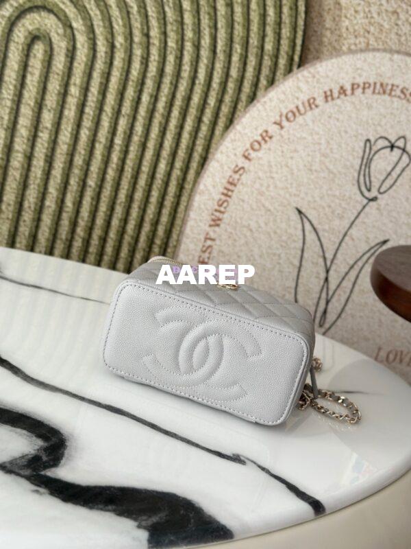 Replica Chanel Exclusive Limited-Edition Grained Calfskin Metal Enamel Handle Vanity Chain Bag – AP4426 Grey 10