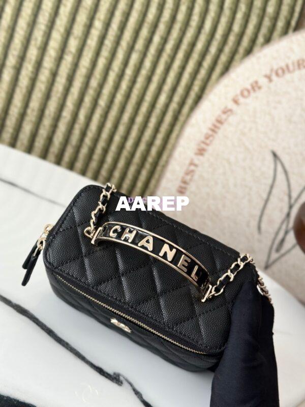 Replica Chanel Exclusive Limited-Edition Grained Calfskin Metal Enamel Handle Vanity Chain Bag – AP4426 Black 3
