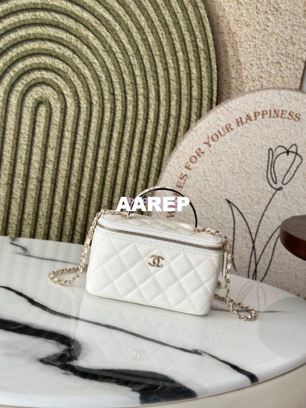 Replica Chanel Exclusive Limited-Edition Grained Calfskin Metal Enamel Handle Vanity Chain Bag – AP4426 White