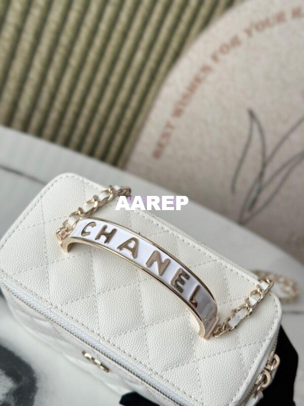 Replica Chanel Exclusive Limited-Edition Grained Calfskin Metal Enamel Handle Vanity Chain Bag – AP4426 White 2