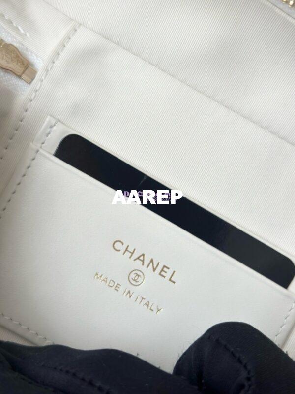 Replica Chanel 25C Exclusive Limited Edition Long Vanity With Chain Grained Calfskin with Heart Logo AP4531 White 8