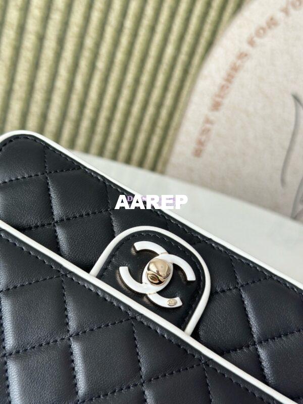 Replica Chanel SS25 CC Enamel Wallet On Chain WOC in Lambskin AP4511 Black 5