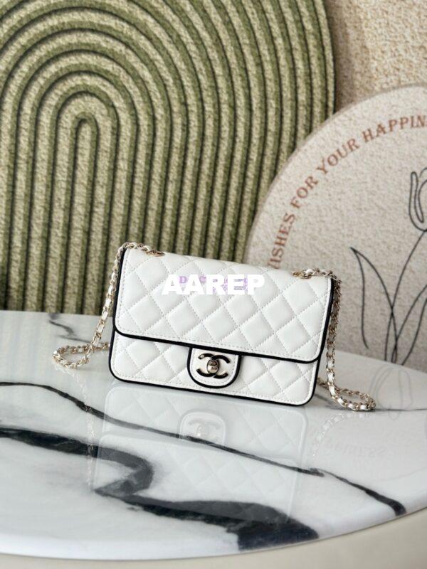 Replica Chanel SS25 CC Enamel Wallet On Chain WOC in Lambskin AP4511 White 3