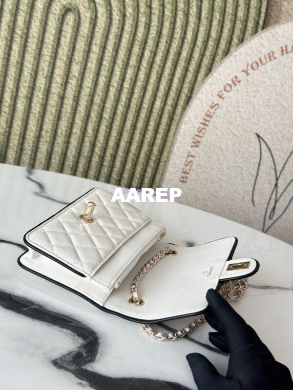 Replica Chanel SS25 CC Enamel Wallet On Chain WOC in Lambskin AP4511 White 5