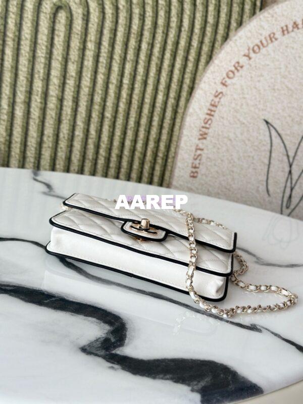 Replica Chanel SS25 CC Enamel Wallet On Chain WOC in Lambskin AP4511 White 8