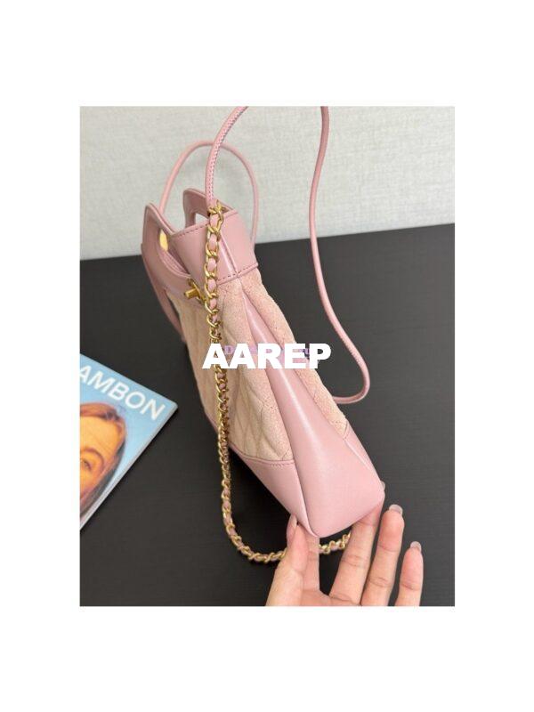 Replica Chanel Medium 31 Shopping Bag in Shiny Lambskin and Suede Goatskin AS4853 Pink 5