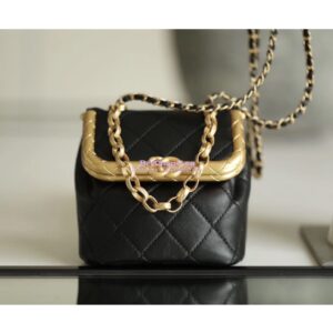 Replica Chanel Small Lambskin Kiss-Lock Bag AS1885 Black 2