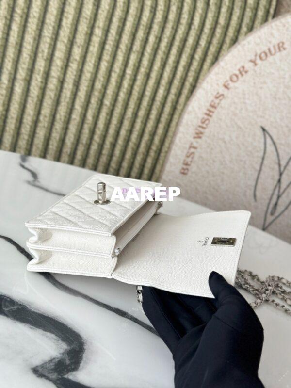 Replica Chanel SS25 Clutch with Chain with Top Handle Bag Metal Resin AP4498 White 7