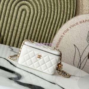 Replica Chanel New Clutch With Chain in Lambskin AP2303 White 2