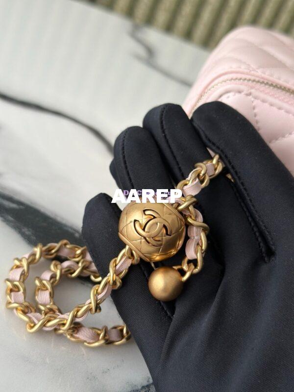 Replica Chanel New Clutch With Chain in Lambskin AP2303 Light Pink 8