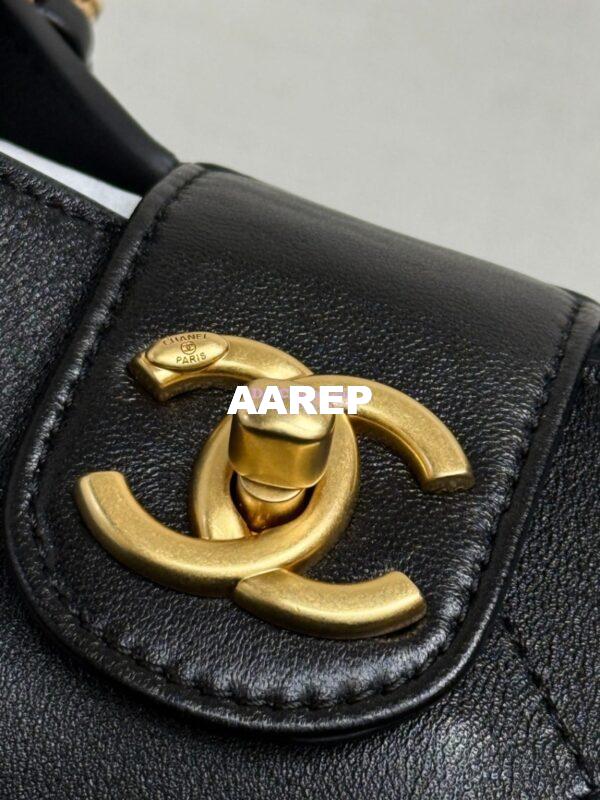 Replica Chanel SS25 Large Hobo Bag Shiny Lambskin AS5410 Black 3