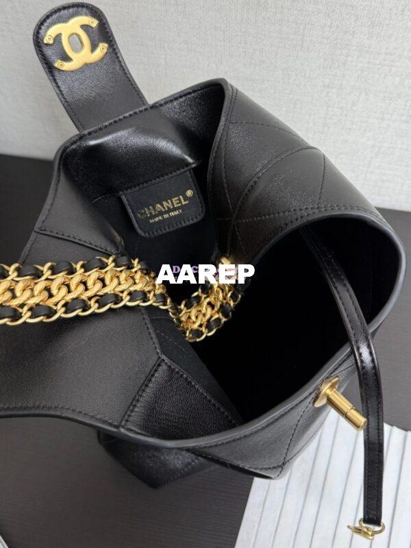 Replica Chanel SS25 Hobo Bag Shiny Lambskin AS5409 Black 5