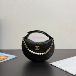 Replica Chanel SS25 Grained Calfskin Pouch with Pearls Chain AP4584 Black Limited Edition