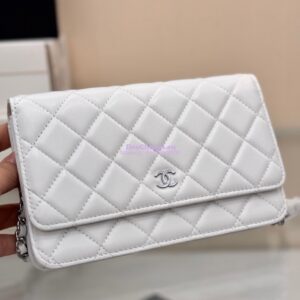 Replica Chanel New Magnetic Lambskin Wallet On Chain WOC White Bag 33814