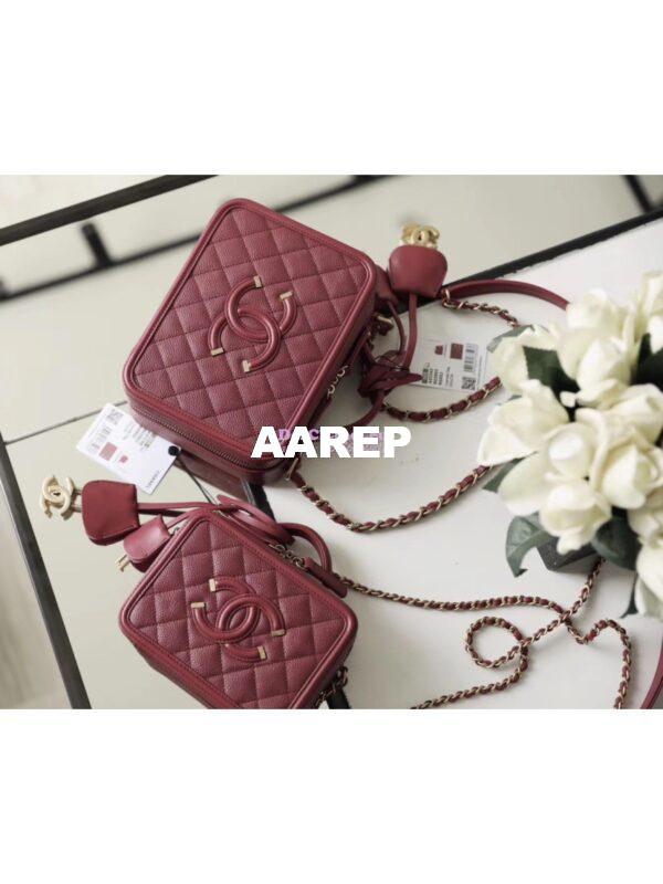 Replica Chanel CC Filigree Vanity Case Vanity Case A93343 Caviar Burgundy 2
