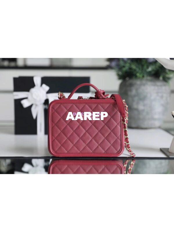 Replica Chanel CC Filigree Vanity Case Vanity Case A93343 Caviar Burgundy 10