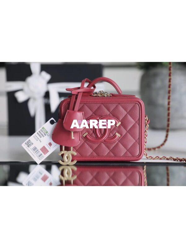 Replica Chanel CC Filigree Vanity Case Vanity Case A93343 Caviar Burgundy 11
