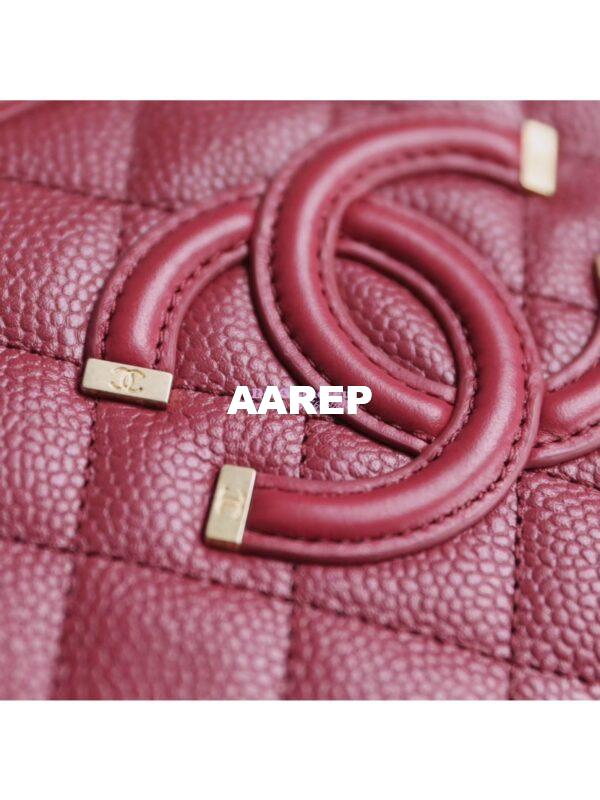 Replica Chanel CC Filigree Vanity Case Vanity Case A93343 Caviar Burgundy 13