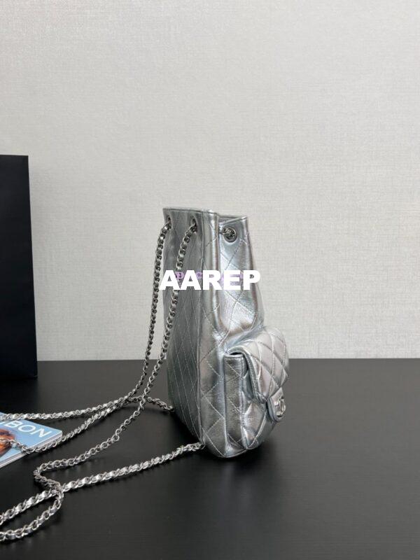 Replica Chanel 24/25SS Shiny Lambskin Backpack AS5310 MEtallic Silver 4