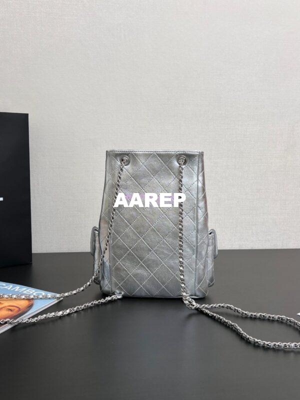 Replica Chanel 24/25SS Shiny Lambskin Backpack AS5310 MEtallic Silver 5