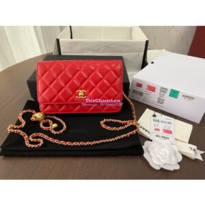 Replica Chanel WOC With CC Details On Strap AP1450 in Lambskin Red