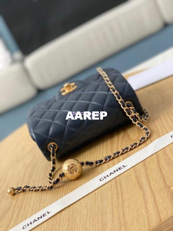 Replica Chanel Lambskin Flap Bag AS1786 Navy 3