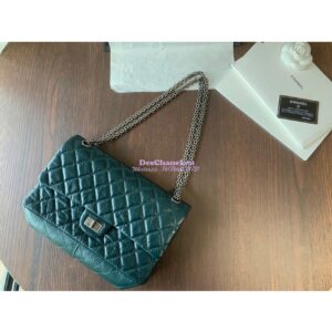 Replica Chanel Reissue 2.55 Classic Flap Bag in Aged Calfskin Green 2