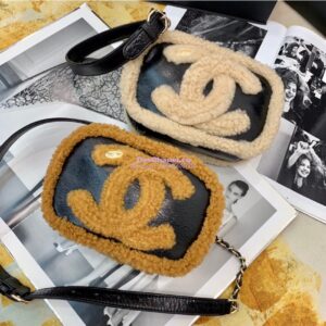 Replica Chanel CC Crumpled Shearling Waist Bag AS0406 Beige